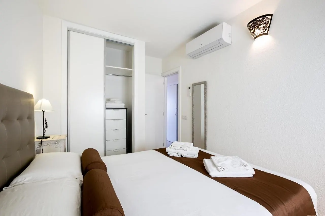 Apartments La Caleta Sunrises 아데제
