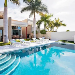 https://villa-natalie.tenerifehoteles.net
